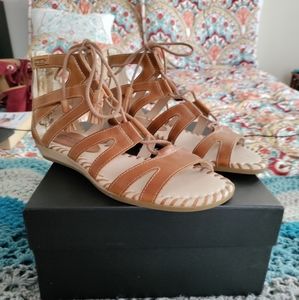 Pikolinos Lace-up Sandal in Brandy size 36